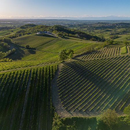 Orizzonti Vigneti Repetto Hotel Sarezzano Exterior foto